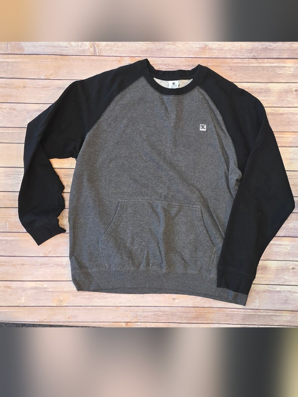 DC Men's Gray and Black Raglan Sweatshirt
